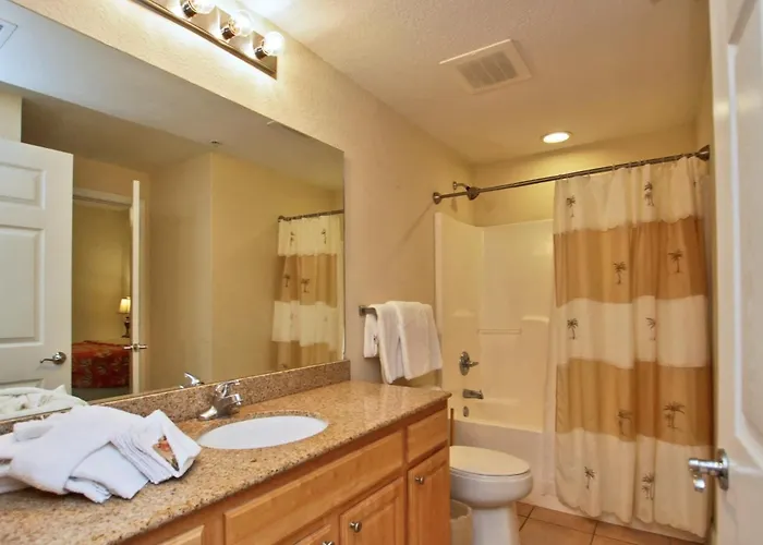 Apartment Crystal Tower 208 By Youngs Suncoast