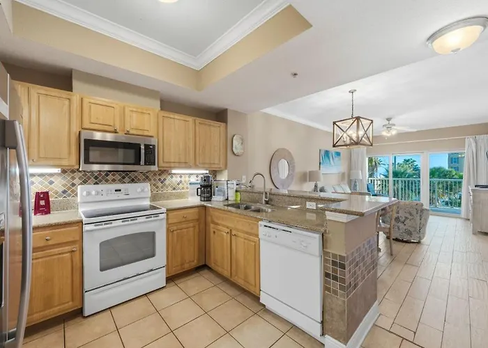 Apartment Crystal Tower 208 By Youngs Suncoast